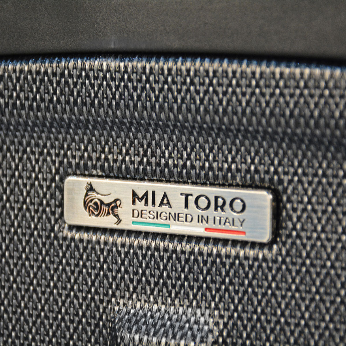 Mia Toro Tasca Fusion Hardside 24In Spinner