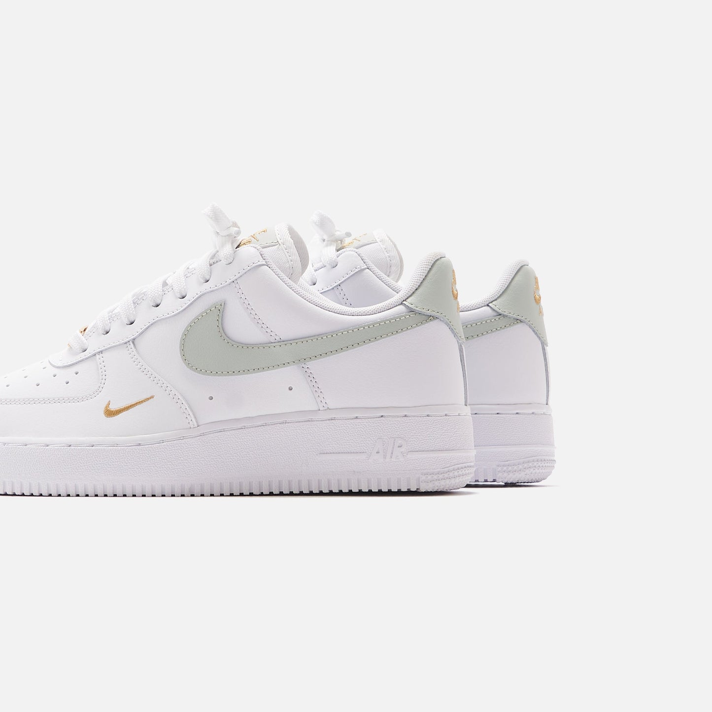 Nike WMNS Air Force 1 `07 Essential - White / Light Silver / White Light